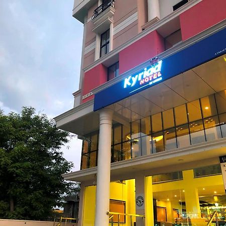 Kyriad Hotel Vijayapura By Othpl Bijāpur Exteriör bild