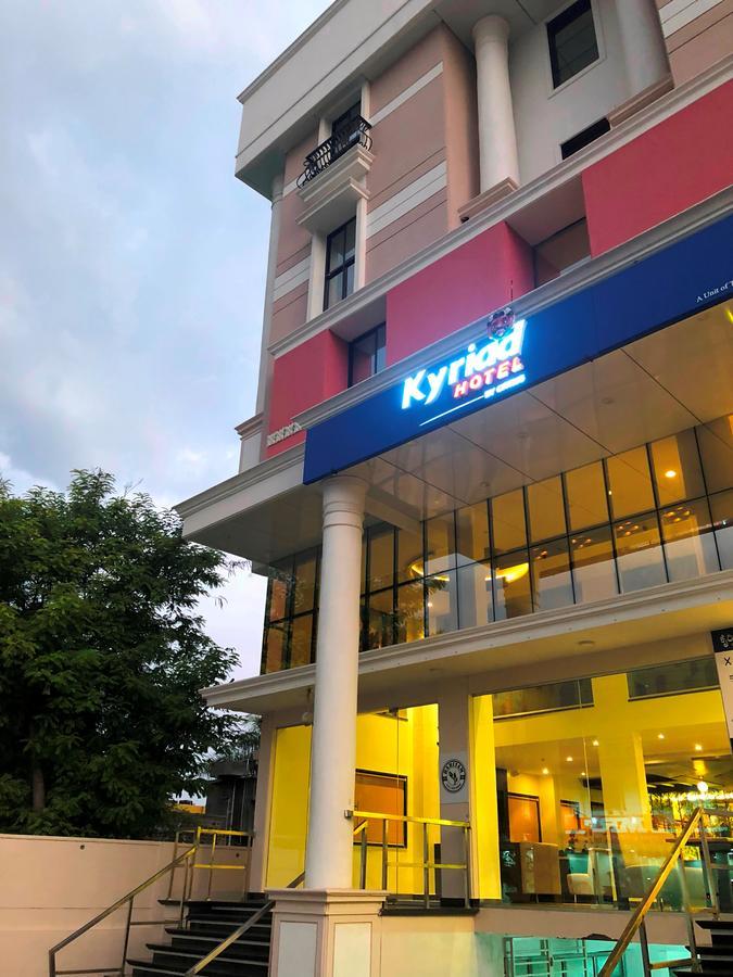Kyriad Hotel Vijayapura By Othpl Bijāpur Exteriör bild