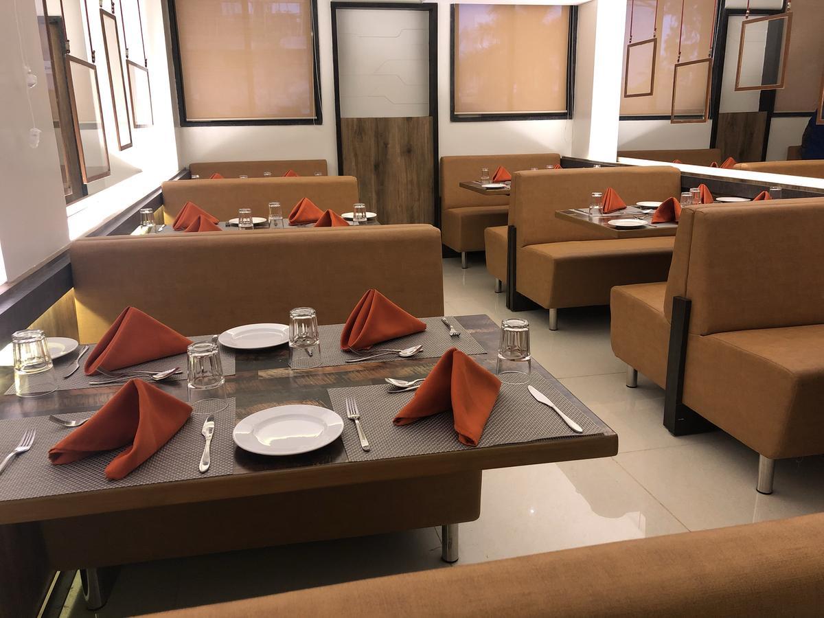 Kyriad Hotel Vijayapura By Othpl Bijāpur Exteriör bild