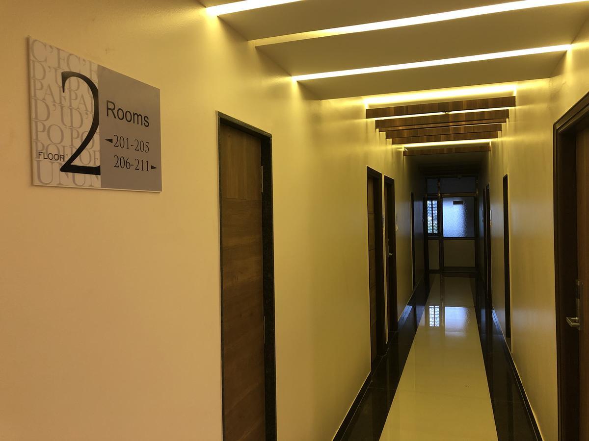 Kyriad Hotel Vijayapura By Othpl Bijāpur Exteriör bild