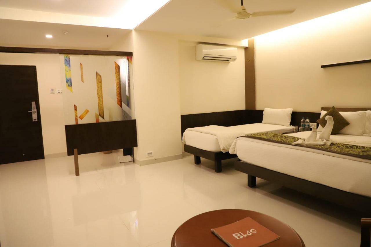 Kyriad Hotel Vijayapura By Othpl Bijāpur Exteriör bild
