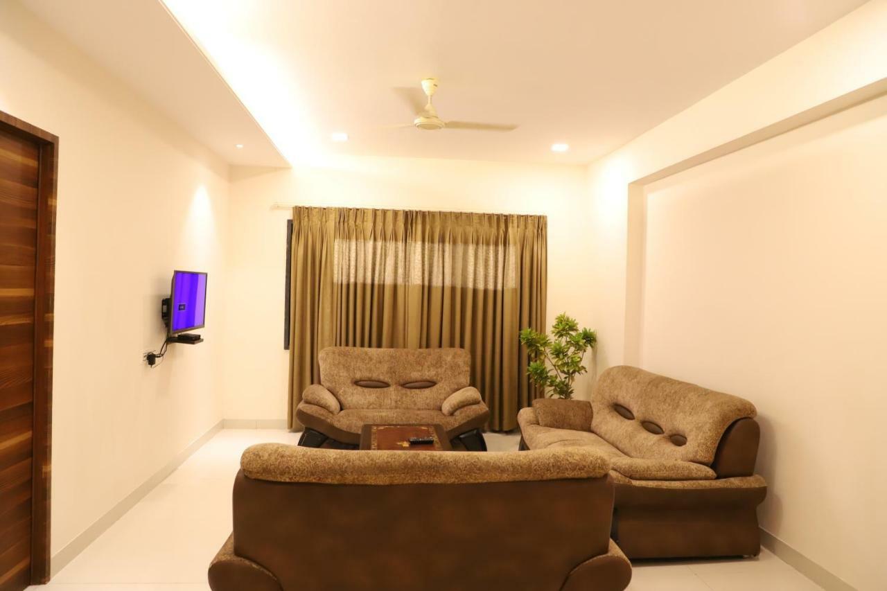 Kyriad Hotel Vijayapura By Othpl Bijāpur Exteriör bild